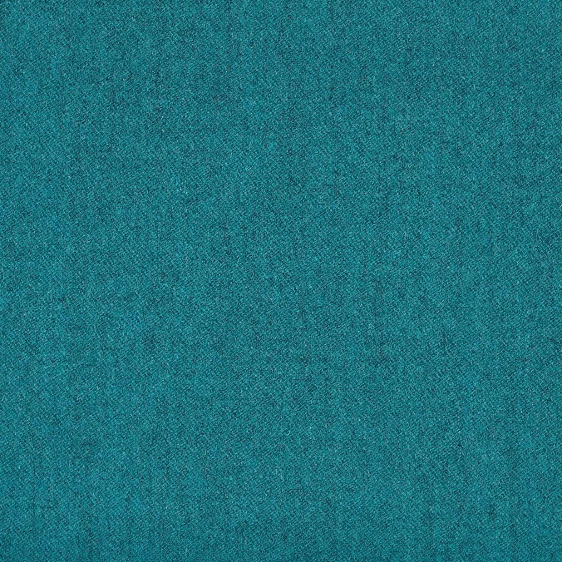 806